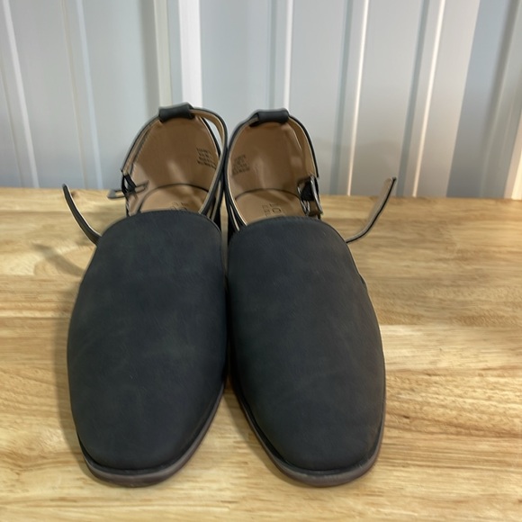 Journee Collection Womens Shoes Size 11 - Picture 6 of 6